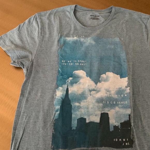 Blue DKNY jeans t/shirt - Picture 1 of 3